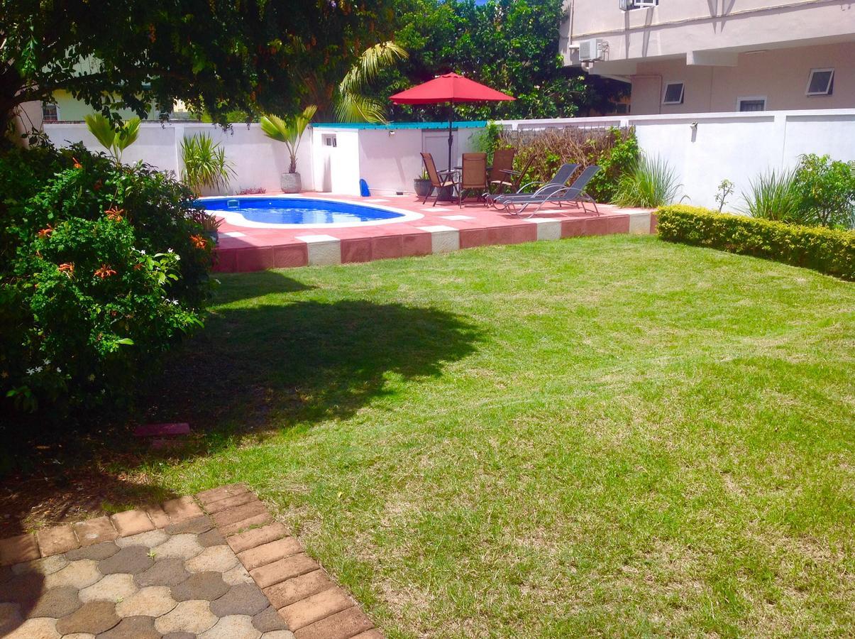 Cardamon Villa Is A 2 Bedroom With 1 Bathroom And Seperate Toilet Detached House With Ac And Swimming Pool , 5 Minutes Walk From Flic En Flac Public Beach Luaran gambar
