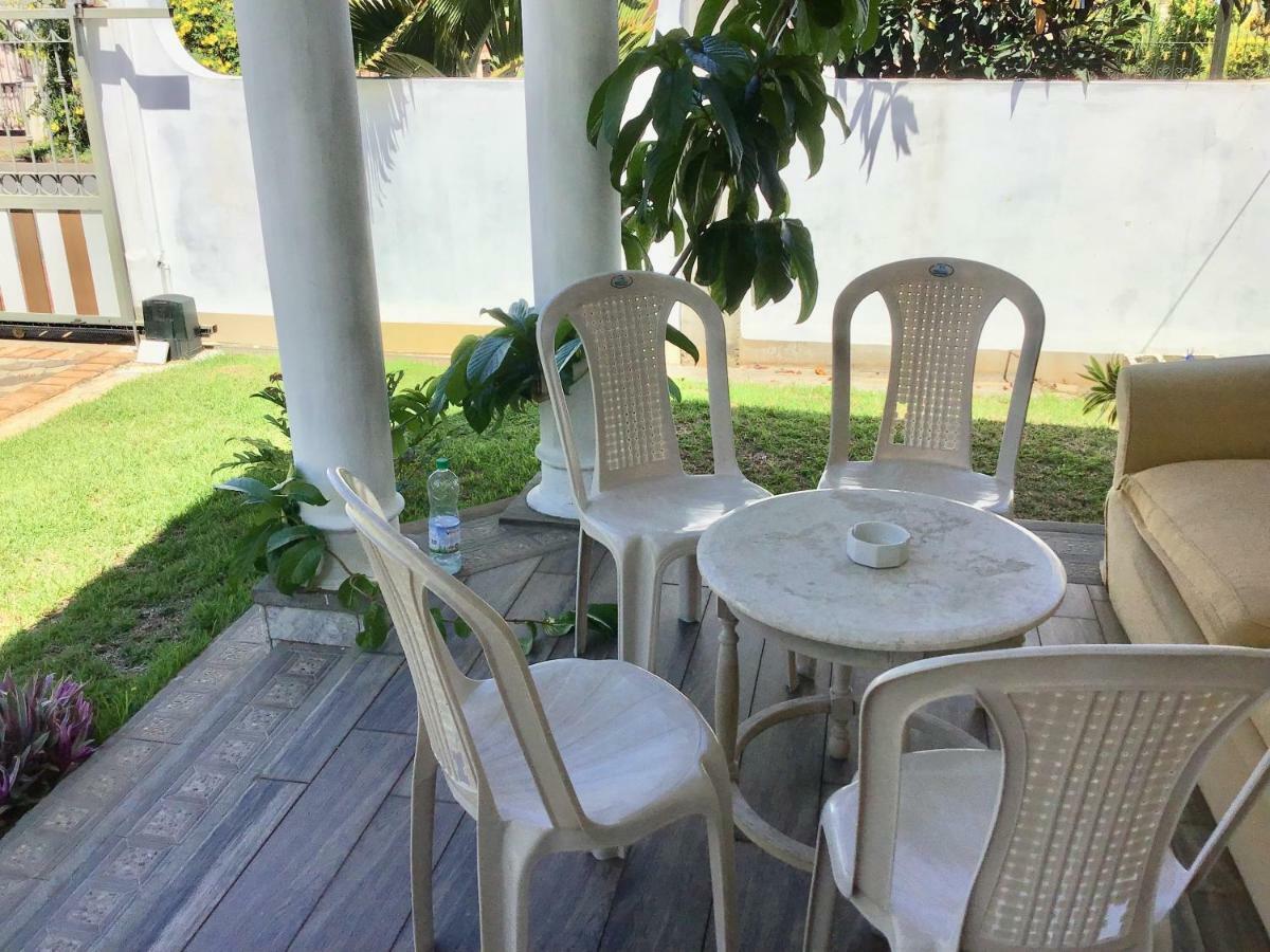 Cardamon Villa Is A 2 Bedroom With 1 Bathroom And Seperate Toilet Detached House With Ac And Swimming Pool , 5 Minutes Walk From Flic En Flac Public Beach Luaran gambar