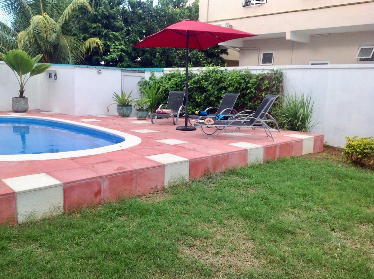 Cardamon Villa Is A 2 Bedroom With 1 Bathroom And Seperate Toilet Detached House With Ac And Swimming Pool , 5 Minutes Walk From Flic En Flac Public Beach Luaran gambar