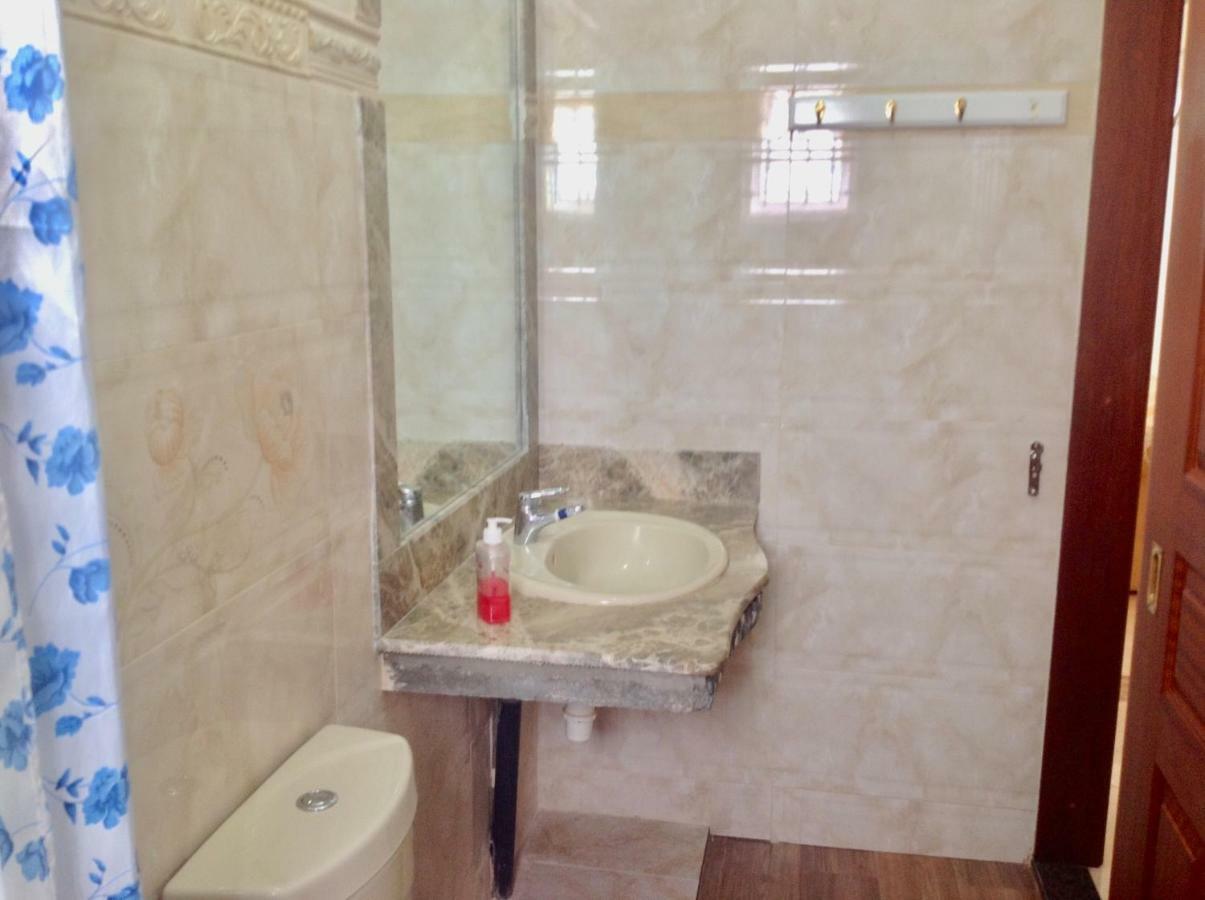 Cardamon Villa Is A 2 Bedroom With 1 Bathroom And Seperate Toilet Detached House With Ac And Swimming Pool , 5 Minutes Walk From Flic En Flac Public Beach Luaran gambar