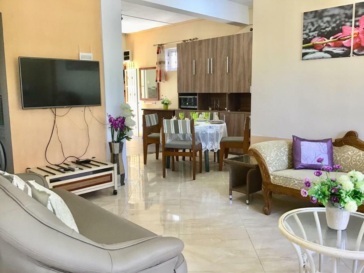 Cardamon Villa Is A 2 Bedroom With 1 Bathroom And Seperate Toilet Detached House With Ac And Swimming Pool , 5 Minutes Walk From Flic En Flac Public Beach Luaran gambar